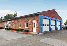 Cuzzocreo of Pearce Real Estates sells 4,792 s/f  auto repair shop situated on .63 acre for $570,000