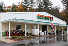 Saugatuck Commercial Real Estate leases 10,619 s/f to Aubuchon Hardware