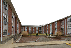 Edgewood Group acquires 42-unit Smithfield Manor for $3.1 million