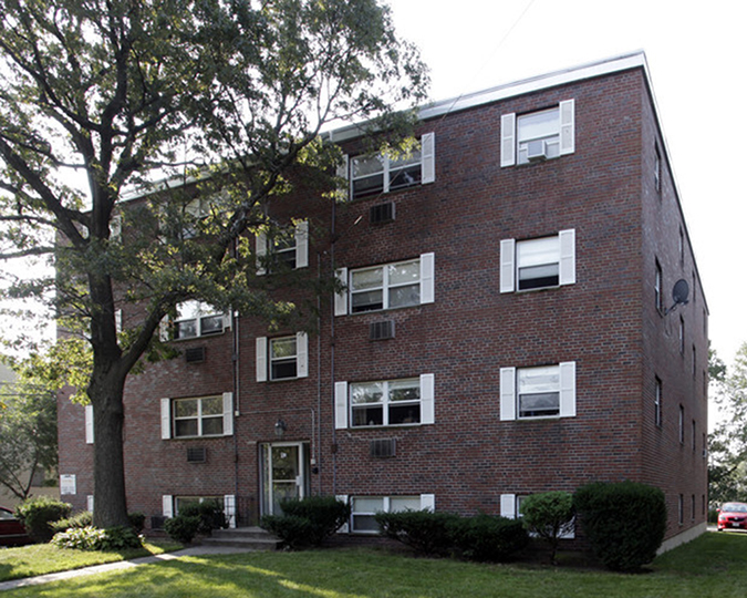 Griffith and Pepdjonovic of Marcus & Millichap handle $5.475 million in sales