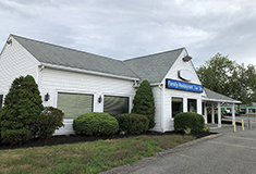 McMahon and Ginsberg of Summit Realty lease 3,600 s/f to As Good As It Gets Café
