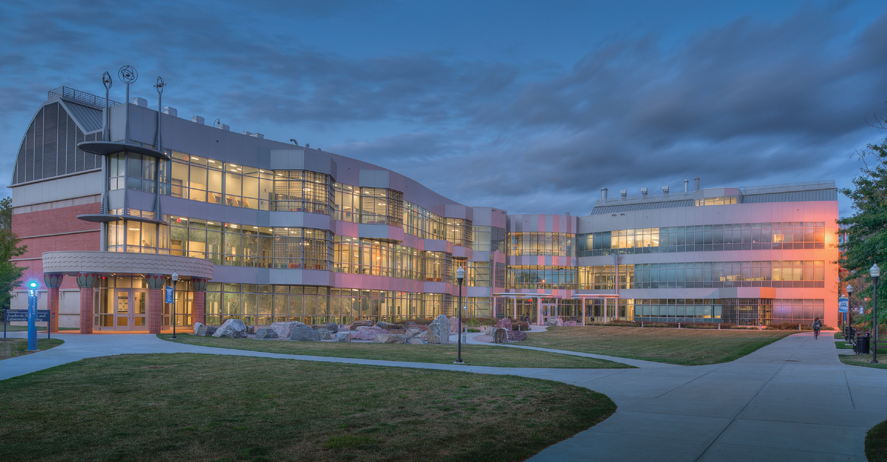scsu-s-104-000-s-f-academic-science-laboratory-building-earns-leed-gold-certification-nerej