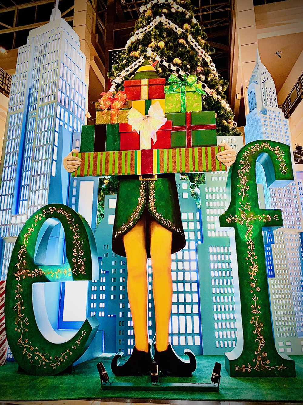 Centennial’s Connecticut Post Mall unveils “Elf” holiday experience : NEREJ