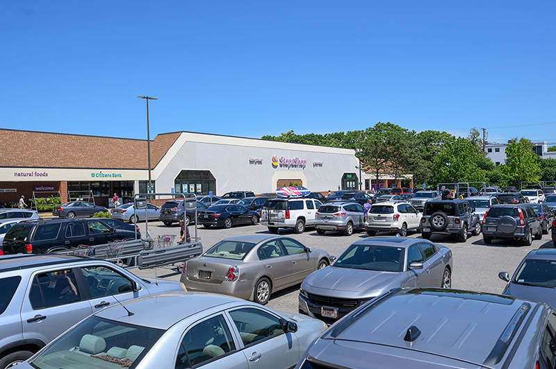 Jll Handles 35 5 Million Sale Of Watertown Stop Shop Nerej