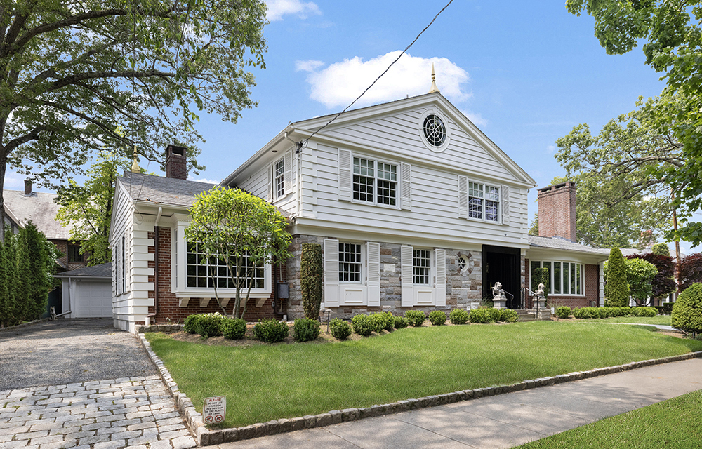 Mott & Chace Sotheby’s International Realty brokers $2.9 million sale