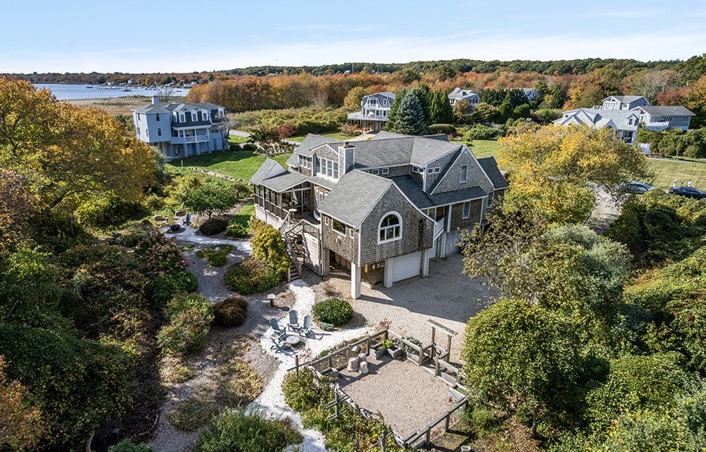 Mott & Chace Sotheby’s International Realty facilitates $1.98 million sale