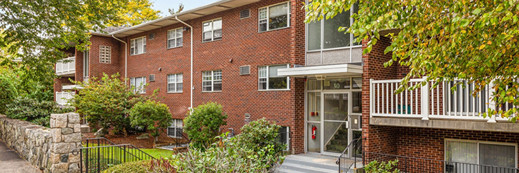 Butler and St. John of CBRE represent True North Capital Partners in $73.575 million sale of Waltham Overlook