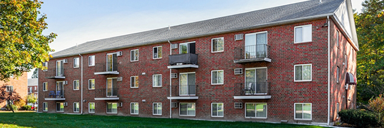 Butler, St. John and McLaughlin of CBRE arrange $29.13 million sale of 192-unit White Cliffs at Dover to Brady Sullivan