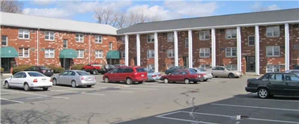 Slyman of Marcus & Millichap facilitates $4.1 million multifamily sale