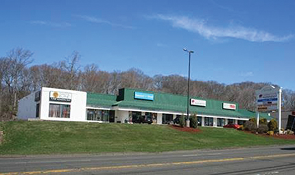 Fradkoff of Angel Commercial leases 6,000 s/f