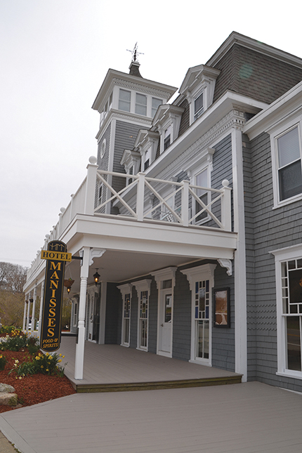 Hotel Manisses and Restaurant reopens