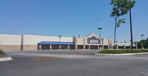 Former Lowe's Home Improvement location, 707 Huse Road - Manchester, New Hampshire