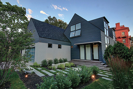 The Foncellino team of Coldwell Banker leases 1,500 s/f